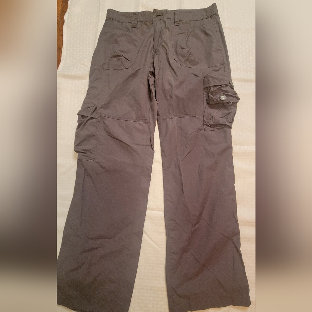 Daisy Fuentes Grey Cargo Pants
